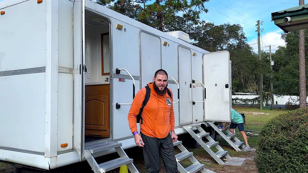 Mobile shower service helps Osceola County's homeless
